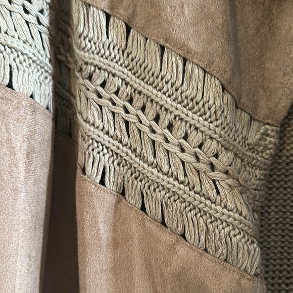 NEW Venus Crochet Faux Suede Fringed Brown Women's Cardigan Sweater Medium - Picture 7 of 13